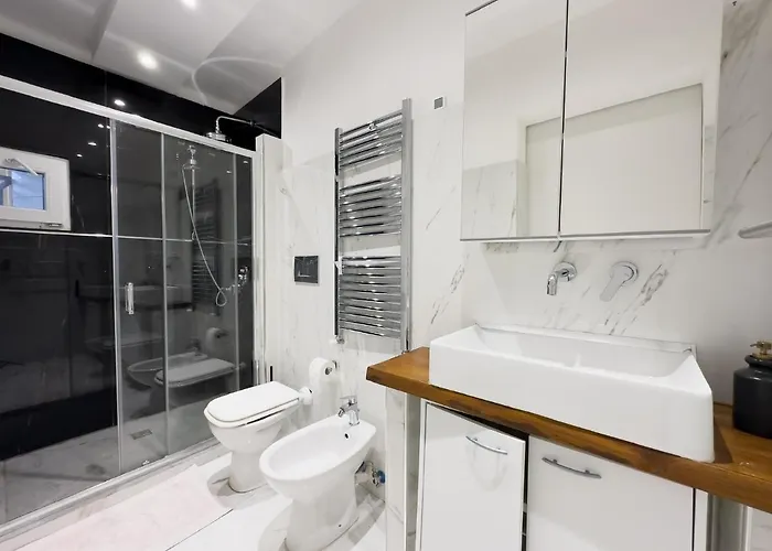 Apartment Luxury - Near Metro - Private Parking
